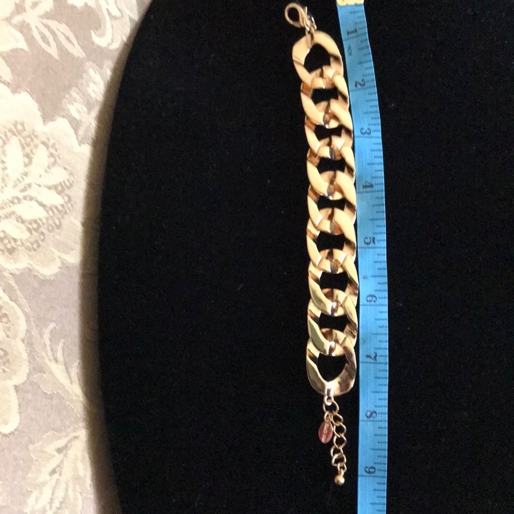 Jewelry - Picture 3 of 6